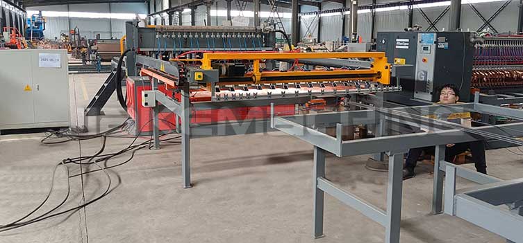 Máquina soldadora de malla de barras de acero Máquina soldadora de malla de barras de acero