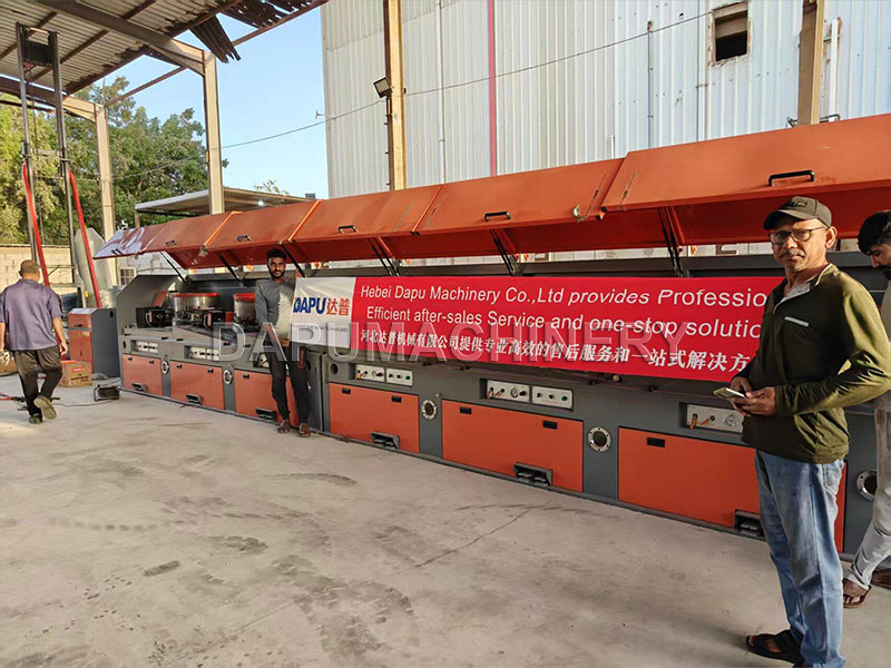 Máquina trefiladora de línea recta Jiake instalada con éxito en la fábrica de un cliente saudí